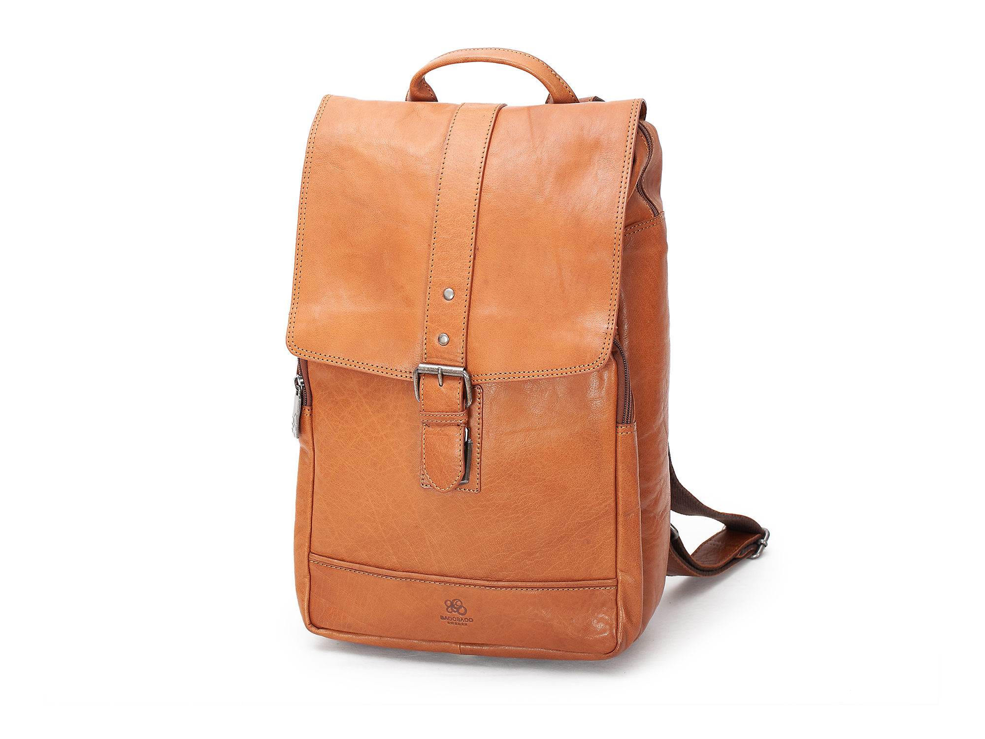 Hátizsák Backpack 15"-16" Tan BB090-1 1 Tan bőr hátizsák 16 nagy csattal BB090-1 - minőségi bivalybőr laptoptáska