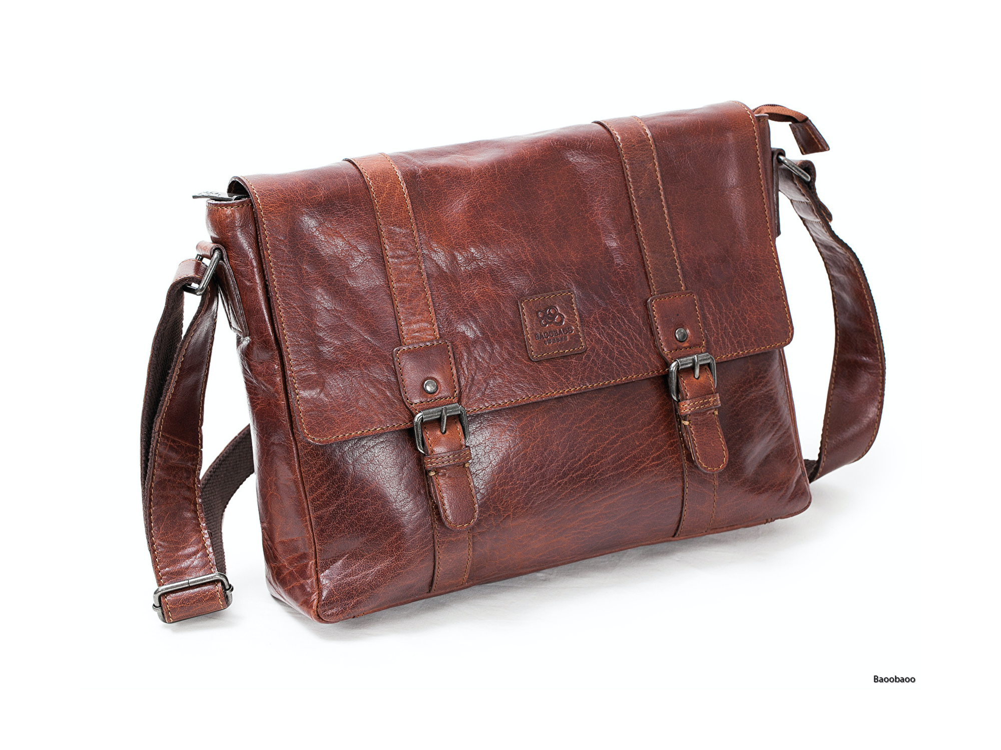 Aktatáska Messengerbag 13" Brandy BB106 1 fekete bőr messenger táska 13 BB107 - fedeles laptoptáska dupla rögzítőpánttal és mágneses zárral