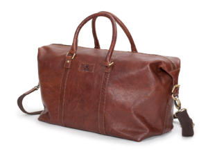 Brandy színű bivalybőr utazó modell Rica BB501, Hétvégi kiegészítő Rica két külső cipzáros zsebbel, Brandy BB501 kézipoggyász méret 17 inch laptop rekesszel,taska