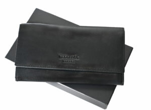 Fekete, nagyméretű női pénztárca telefon és kártyatartó funkcióval